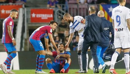 后科曼时代首战依然是噩梦，三场不胜又添三伤